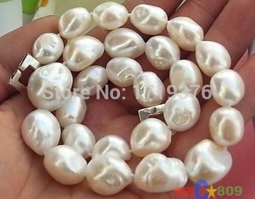 

Free shipping >>@ > 17inch WHITE BAROQUE FRESHWATER PEARL NECKLACE SILVER