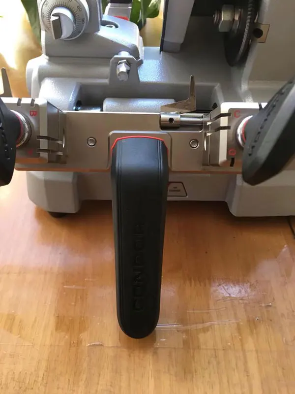 xhorse-condor-xc-009-key-cutter-12