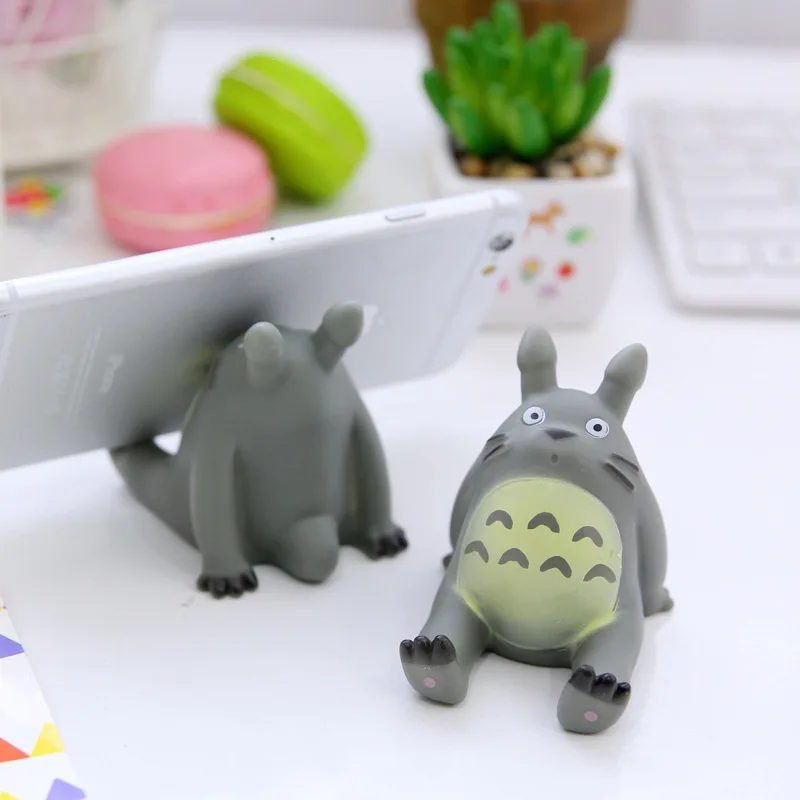 

1 Piece Creative Cartoon Kawaii Totoro Home Craft Decoration Free Hand Lazy Mobile Phone Holder Seat Business Souvenir BJ057