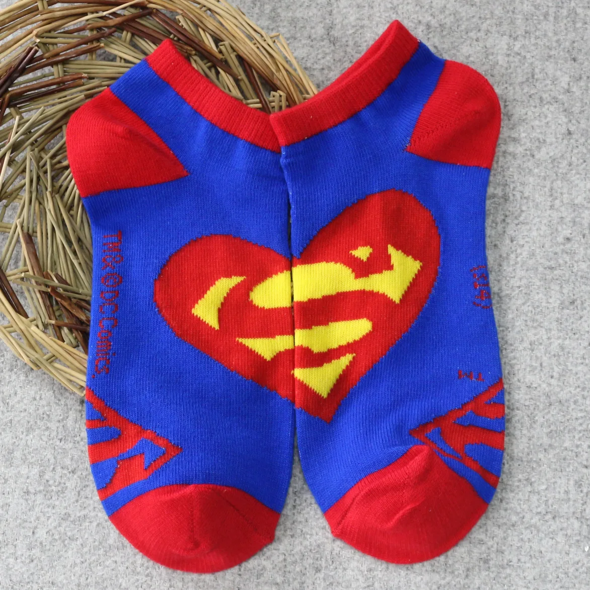 Оптовая продажа 60 пар Super hero хлопковые носки Стиль США спасение hero Книги по искусству Мстители Для женщин Для мужчин женские короткие носки