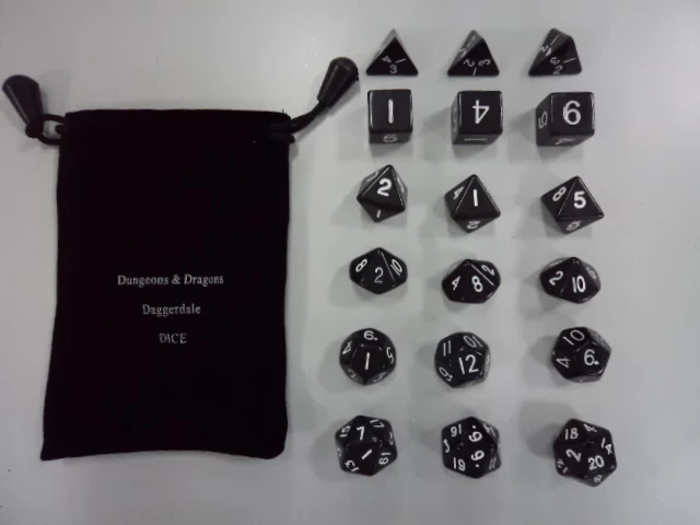 

Dungeons & Dragons 18 grains of polyhedral dice[18 dices set] millionaire run group of game Warcraft accessories Boutique