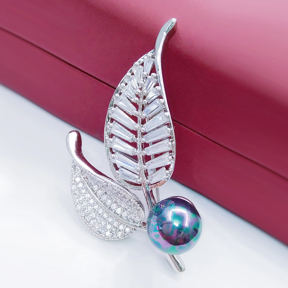 

Lucky Sonny Vintage Simple Brooch Leaves Shape Broche Bijoux Imitation Pearl Pins Brooches Jewelry for Women Hot Christmas Gift