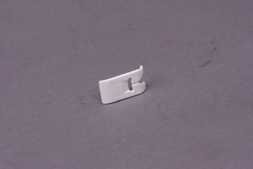 SEWING MACHINE ACCESSORIES SPARE PARTS PRESSER FOOT For Sewing Machine CY-7301PW | Дом и сад