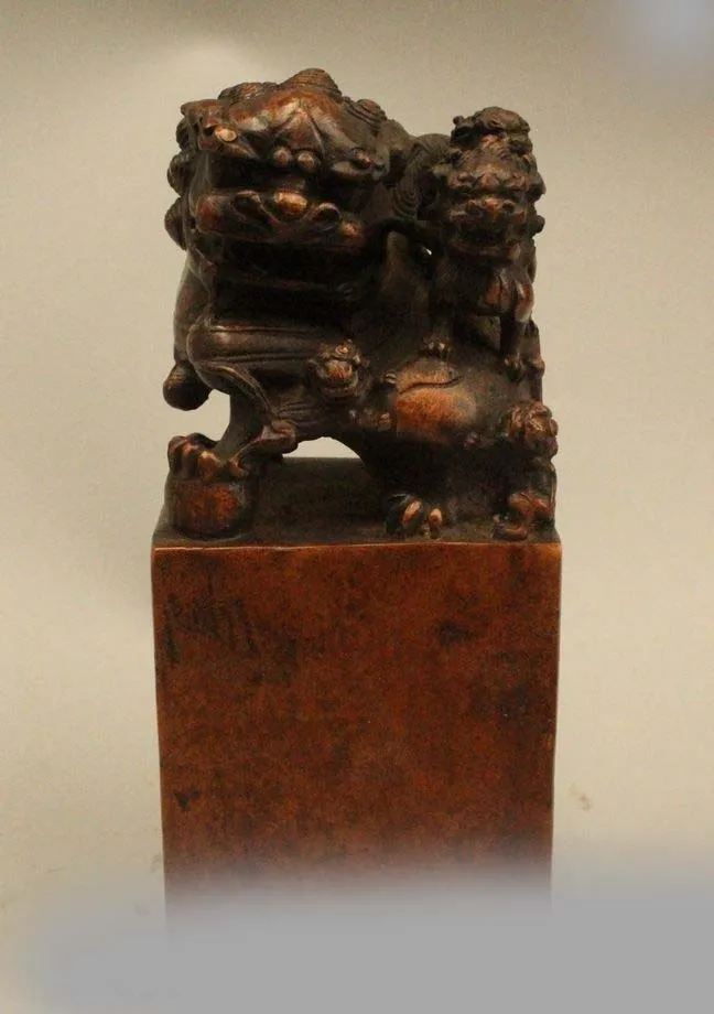

8"Marked Chinese Folk Old Bronze Emperor General Money Lion Animal Seal Statue