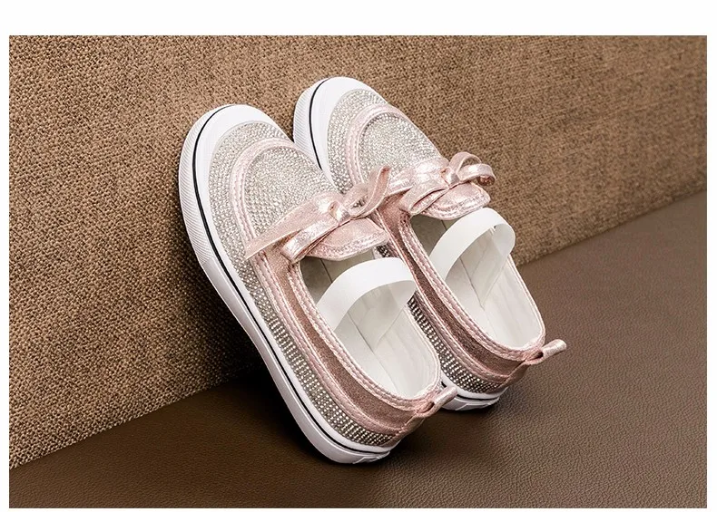 Новые осенние Кристалл Бабочка-узел кожаные ботинки для девочек принцесса студент Повседневное детей кроссовки Дышащая обувь на плоской