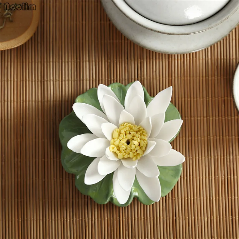 Творческий чай домашних животных ручной ущипнуть керамика цветочный орнамент Белый лотос Лилия Zen ладан держатель декоративная тарелка-подставка украшения дома