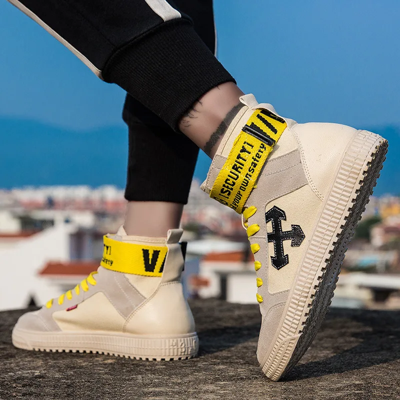 

2019 Hot Men Shoes Fashion Autumn Winter Men Snow Boots Leather Footwear For Man New High Top Canvas Casual Shoes Men sneakers