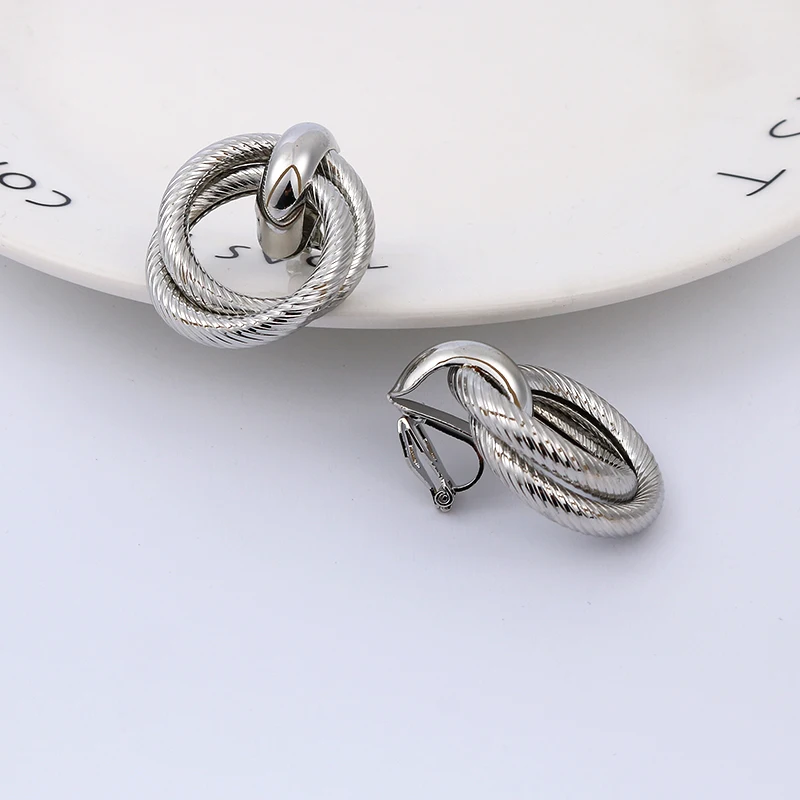 Ear Clip Earrings Clip Earrings Ear Clip Ear Accessories Clip On Earrings No Pierced For Women Vintage Gold Statement Geometry Round Ear Clips Jewelry brinco feminino Party Gift
