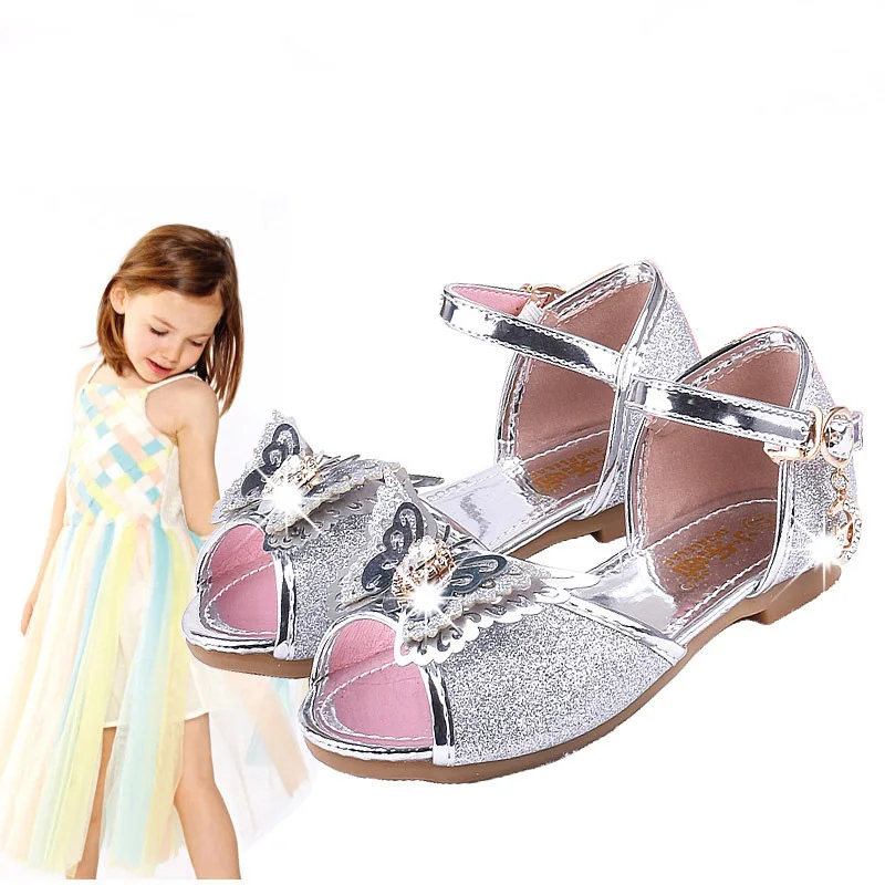 Летние босоножки для девочек детская обувь модные золотые платья для девочек розового, синего и серебряного цвета вечерние платье принцессы обувь детские сандалии с крыльями; туфли на плоской подошве - Цвет: Серебристый