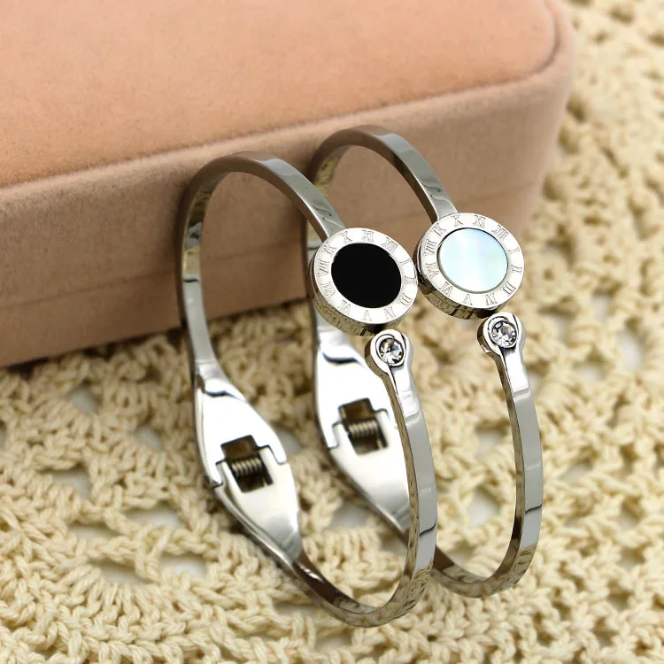 Bracelets & Bangles with shell Charm Bangle Jewelry Trendy Hand Link