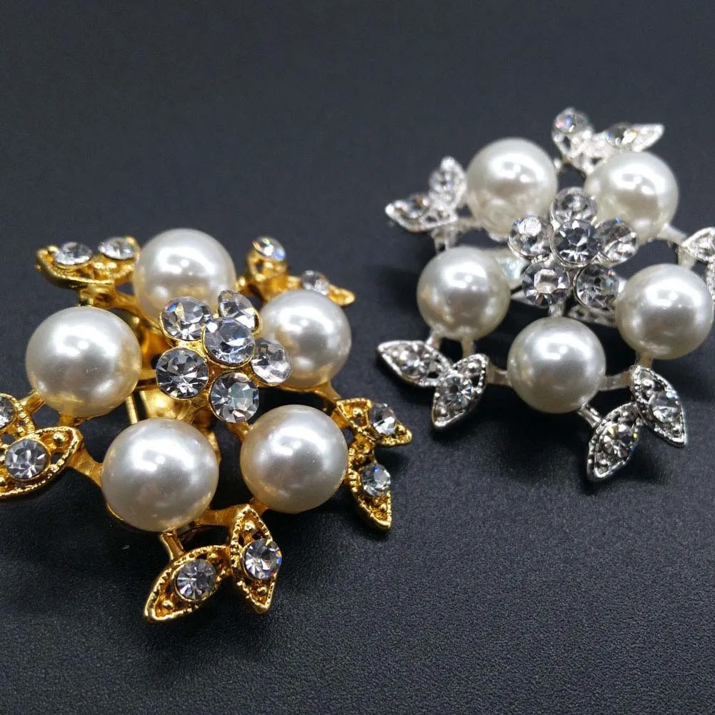 

Crystal Simulated Pearl Flower Brooches Elegant Rhinestone Scarf Buckles Corsage Small Shawl Pins Silver Gold Color Jewelry