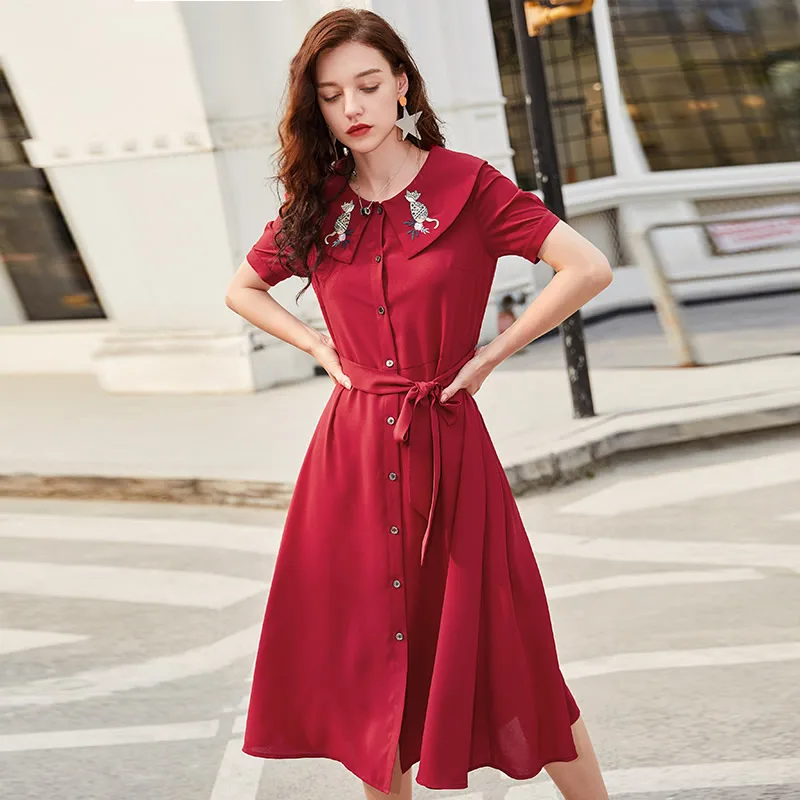 ARTKA летнее женское платье Питер Пэн воротник платье с вышивкой винтажные красные платья с поясом короткий рукав длинное платье LA15997X - Цвет: Красный