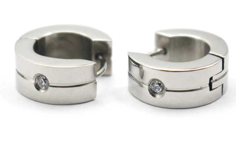 

HOT Selling Punk Earring Inlay Zircon Fashion Stainless Steel Hiphop C Stud Earrings Jewelry Stud Earrings for Women CY005
