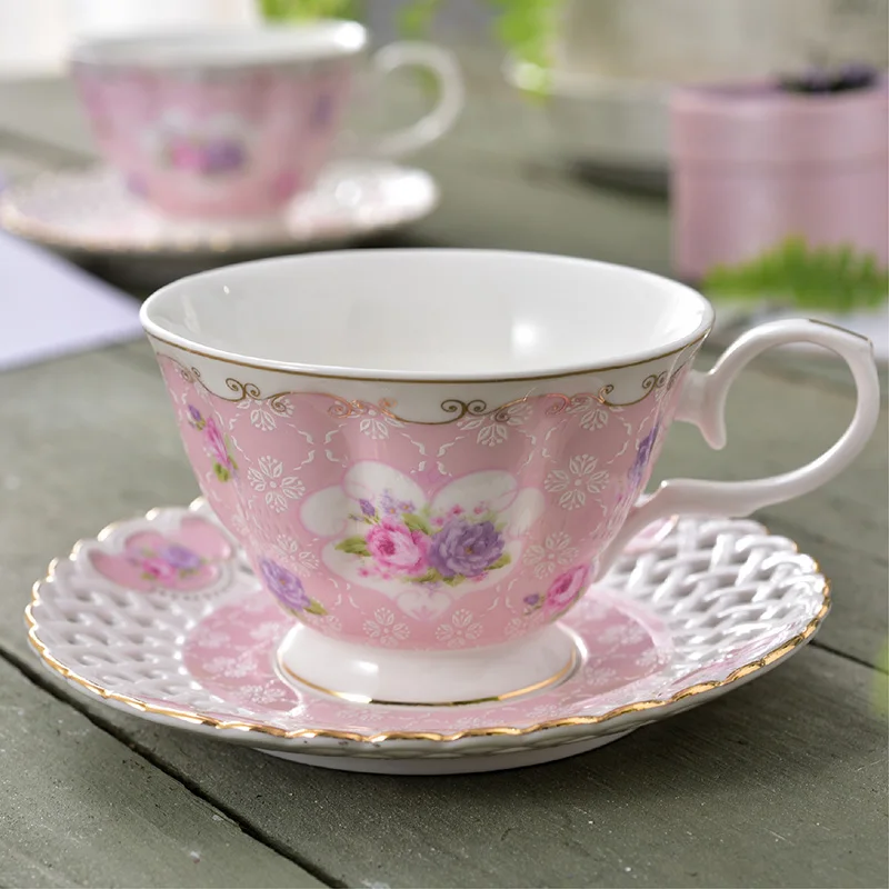 

Fresh Pastoral Style Bone China Coffee Cup and Saucer Set English Afternoon Tea Cup Hotel Black Flower Tea Cup Free Shipping