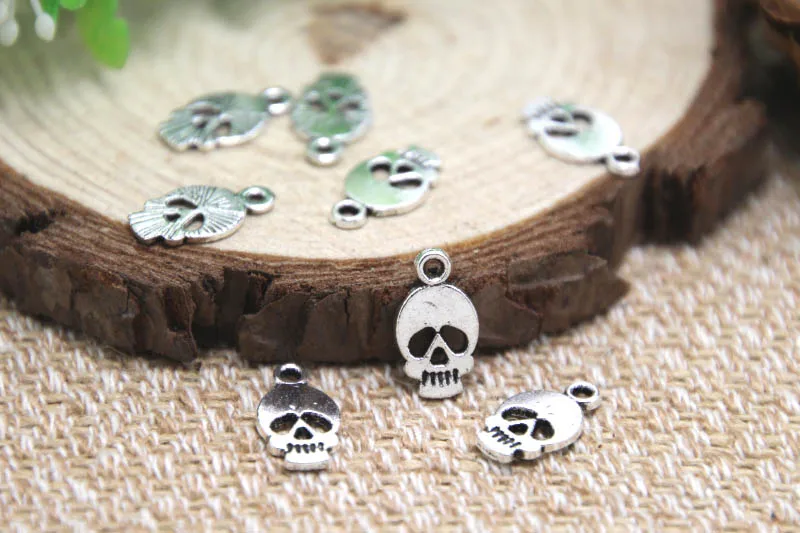 

50pcs Tiny Skull Head Charms Skull Head Pendants Antiqued Silver Tone 14x8mm