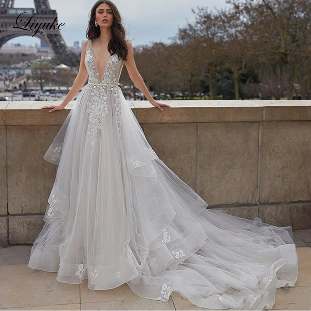 

Liyuke Regular Waistline Puffy Beach Wedding Dress With Sexy V-Neckline New Arrival