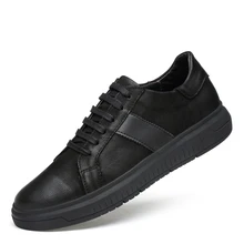Sneakers Men Casual Shoes Genuine Leather brogue shoes mens Designer solid Classic Fashion Male Lace up Flats black 36-46 mycolen new fashion mens office lace up classic leather shoes men s casual party driving man vintage carved brogue flats