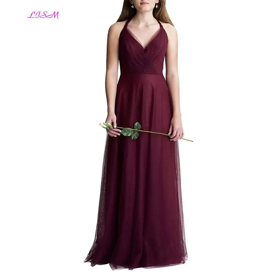 

Halter Crossed Back Tulle Bridesmaid Dress Elegant A Line Ruched Long Prom Gowns V Neck Floor Length Cheap Dresses for Weddings