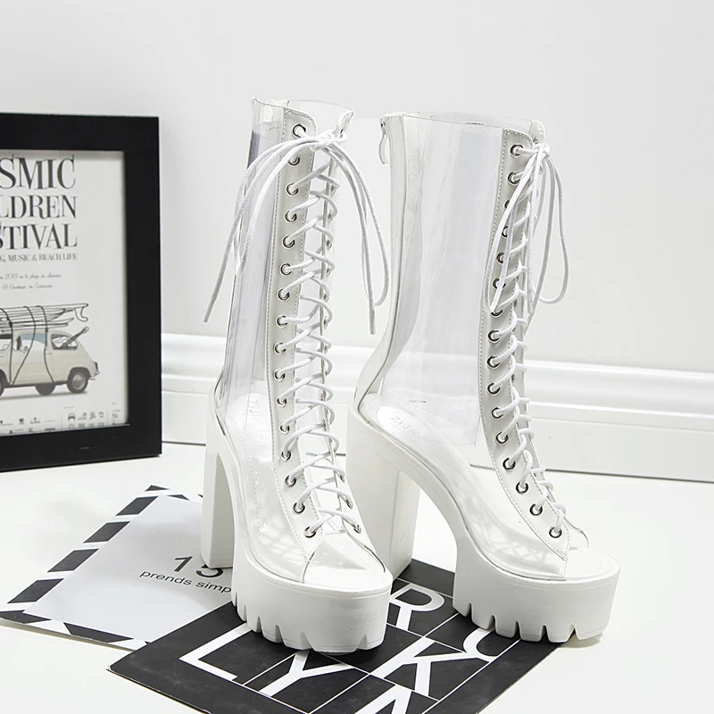 

2018 spring and summer new tide boots. The fish mouth is thick and the heels are 35-40 yards.