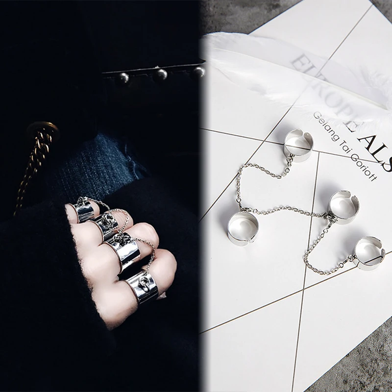 

Korean Version of the Custom Personalized Simple Glossy Chain with Four Even Open Removable Ring