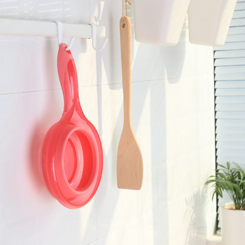 

HOT Folding Water Ladle Collapsible Spoon Kitchen Bathroom Scoop Bath Shower Washing TI99