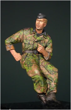 

pre order-Resin toys 35031 Waffen SS Panzer Crew Free shipping