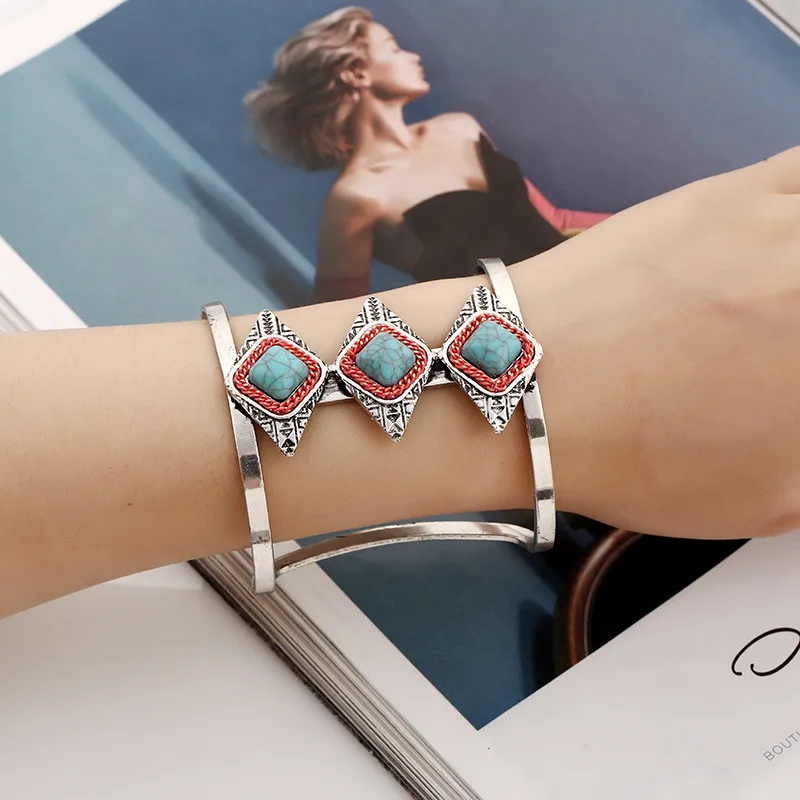 

Unique Design Simple Cute Bracelets 2019 New Fashion Women Maxi Mosaic Blue Stone Jewelry Opening Metal Plated Wide Bangle