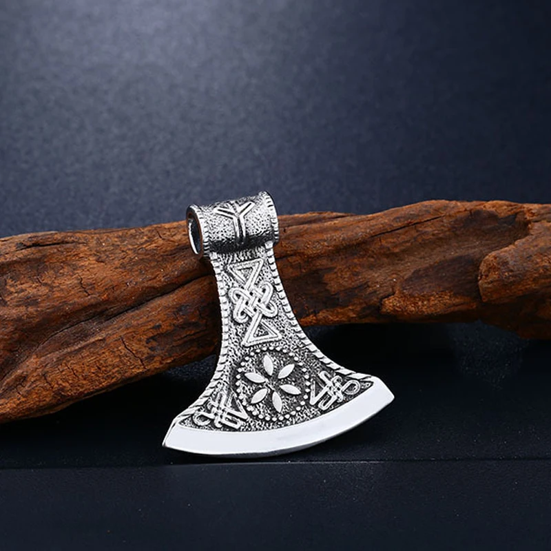 personality pendants