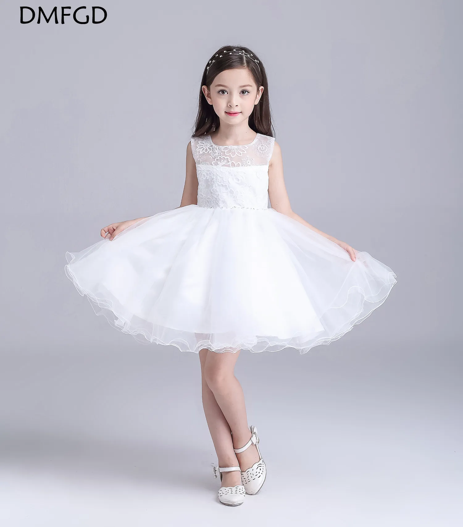 

Maggie new back hollow children's dress wedding Dress girl Pompon princess dress outfit flower girl dress