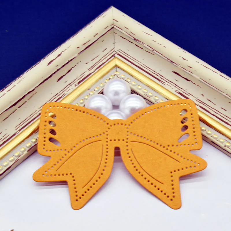 

Tie Knot Cutting Dies Stencil for Scrapbooking DIY Album Decorative Paper Card Embossing Craft Metal Die Cutter DC-016