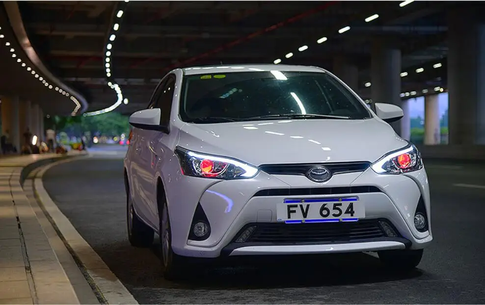 Одна пара автомобилей Стайлинг Для Yaris фар года DRL hid лампы Биксеноновые линзы hi lo луч парковка противотуманная фара yaris головной свет