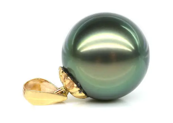 elegant12mm tahitian peacock green pearl pendant