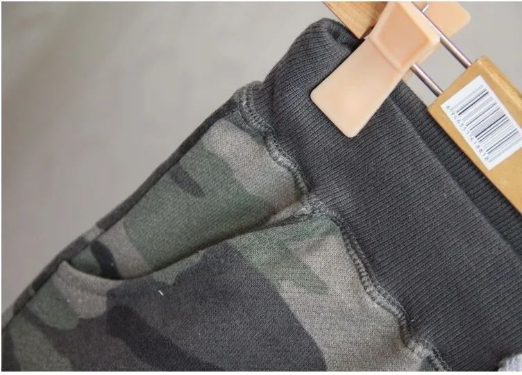 2740157047_2001995246