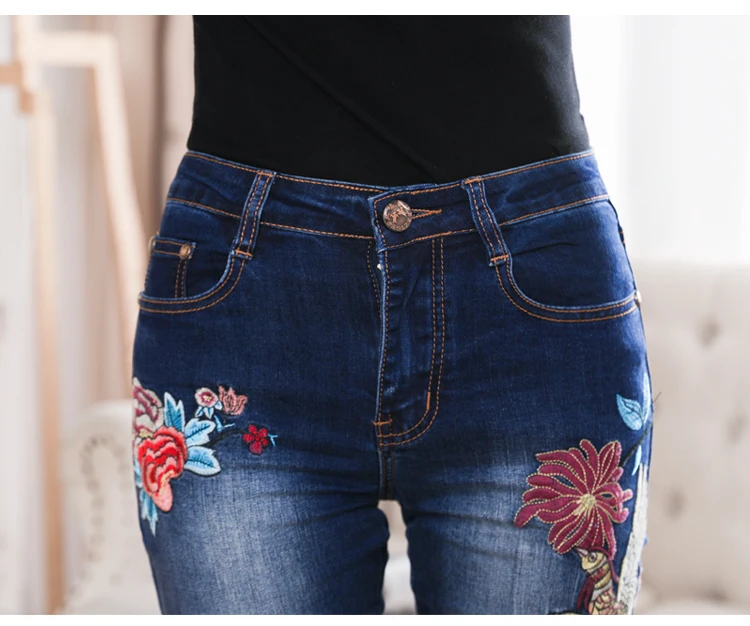 FERZIGE бренд вышивка цветок обтягивающие джинсы красивая женская одежда Высокая талия брюки размера плюс мама карандаш брюки