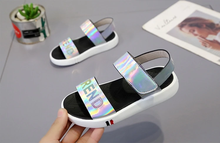 Сандалии для мальчиков и девочек г. Летняя новая Корейская версия детских повседневных сандалий с мягкой подошвой