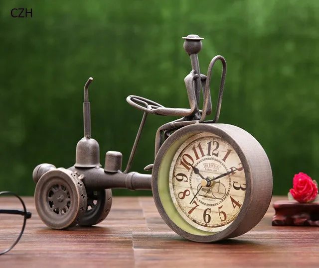 Креативные винтажные часы с металлическим трактором, декоративные часы из кованого железа, миниатюрные настольные часы, художественное украшение