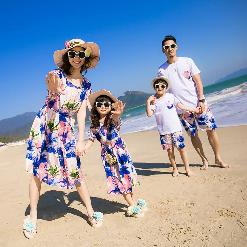 

New Beach Family Matching Outfit Cotton Mother/Mom and Daughter Dress Clothes Father Son Clothing Sets Family Style Set 3XL