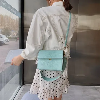 

Casual New Summer Womens Retro Embossed Small SquareBag Wide Shoulder Strap Shoulder Messenger Bag