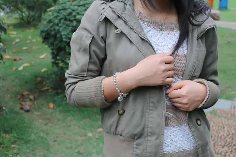 Skup Moda 925 srebro bransoletka w kształcie serca. Bransoletka damska lite srebro. Dziewczyna jest zakontraktowana bransoletka z kulką. Biżuteria lady