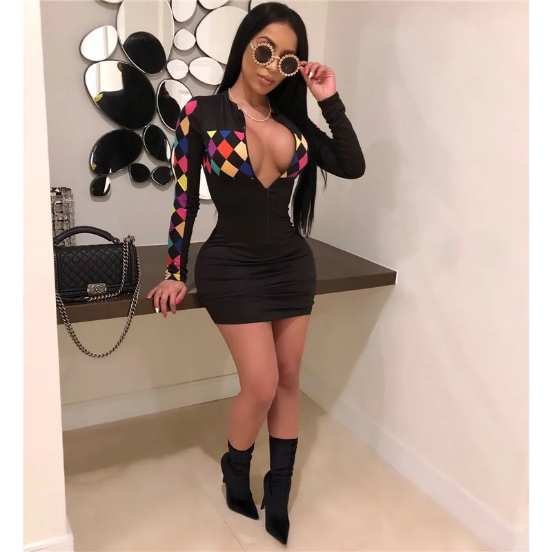 (4)