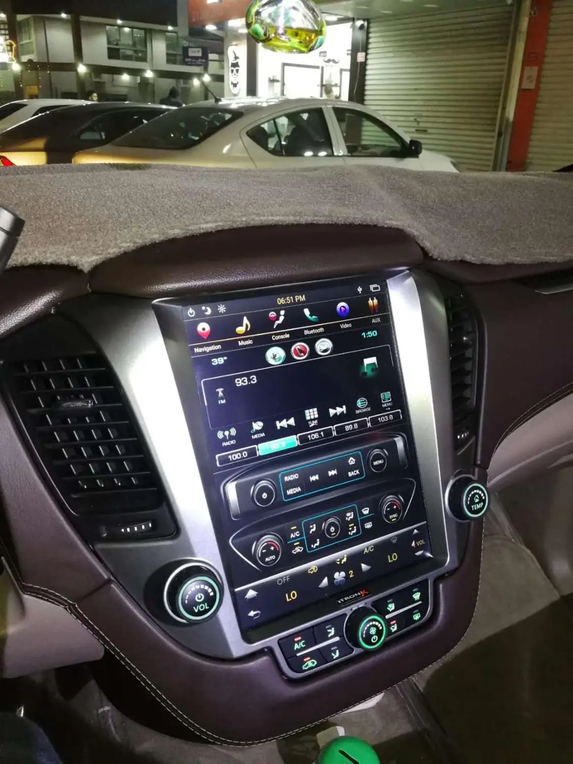 Top AuCAR Tesla 12.1" Android 8.1 Car radio 2 din 1 din DVD for GMC Yukon Chevrolet Tahoe Suburban 2015-2019 GPS Navigation IPS AUX 1 Top AuCAR Tesla 12.1" Android 8.1 Car radio 2 din 1 din DVD for GMC Yukon Chevrolet Tahoe Suburban 2015-2019 GPS Navigation IPS AUX 1