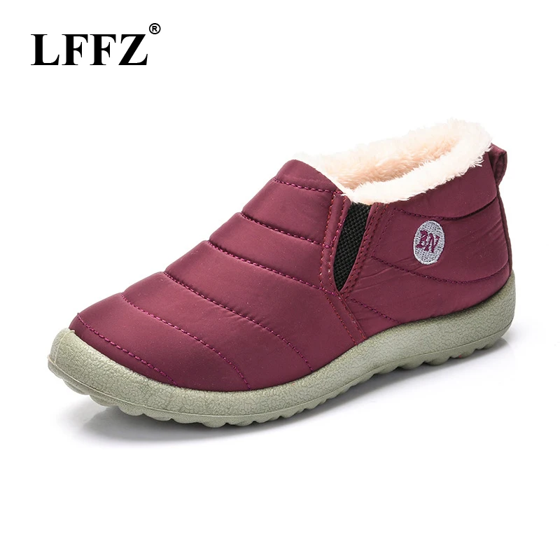 

LFFZ 2018 new Waterproof Women Winter Shoes Snow Boots Warm Fur Inside Antiskid Bottom Keep Warm Mother Casual Boots ST228