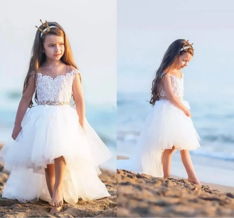 

Cute High Low Flower Girls Dresses For Weddings Sheer Neck Cap Sleeves Lace Pearls Tulle Backless Toddler Girls Pageant Gown