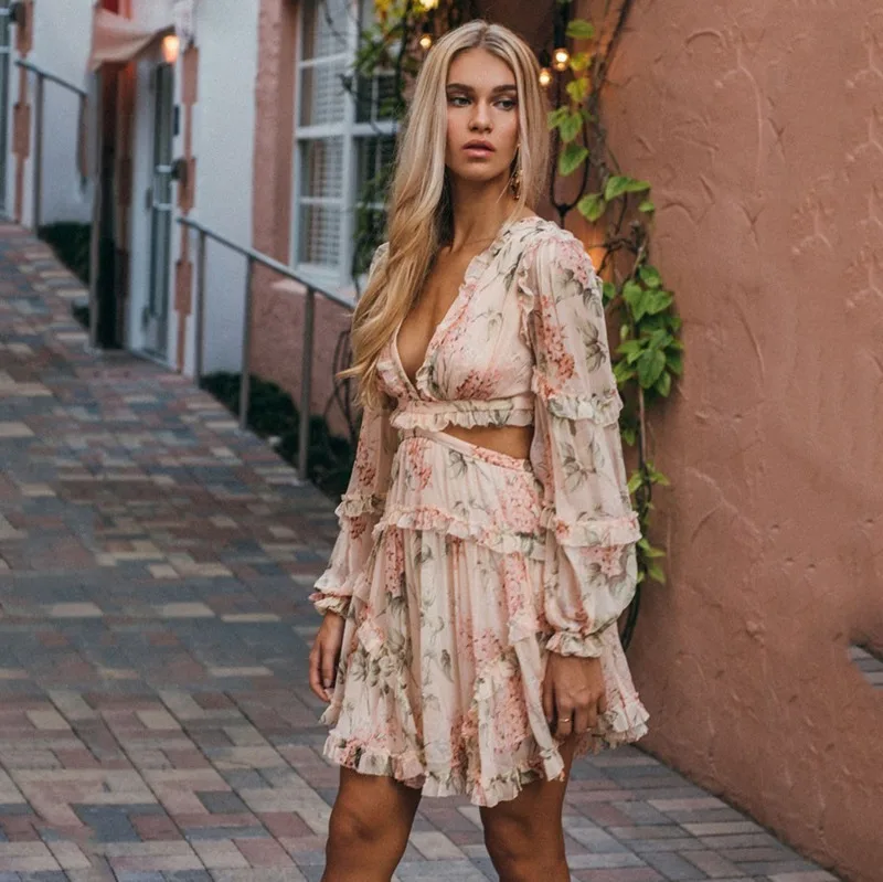 

DEAT 2019 Summer Pink Floral Print Vlong Lantern Sleeve V Neck Bandage Backless Hollow Out Short Dress Vintage Women ME753