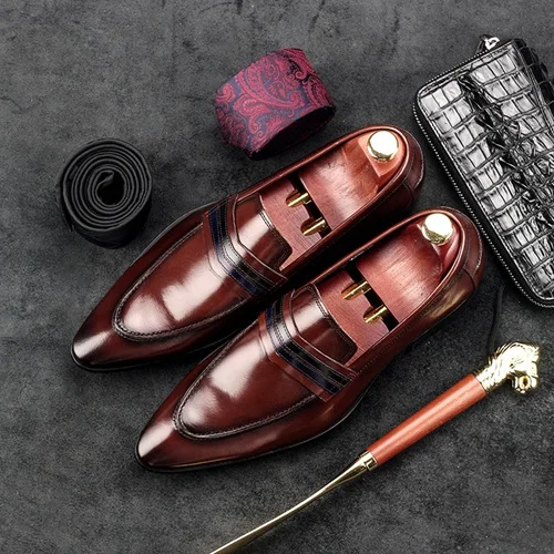 Роскошные итальянские дизайнерские мужские повседневные туфли из натуральной кожи, визуально увеличивающие рост; модельные лоферы с острым носком; Мужская Свадебная обувь; GD44 - Цвет: Коричневый