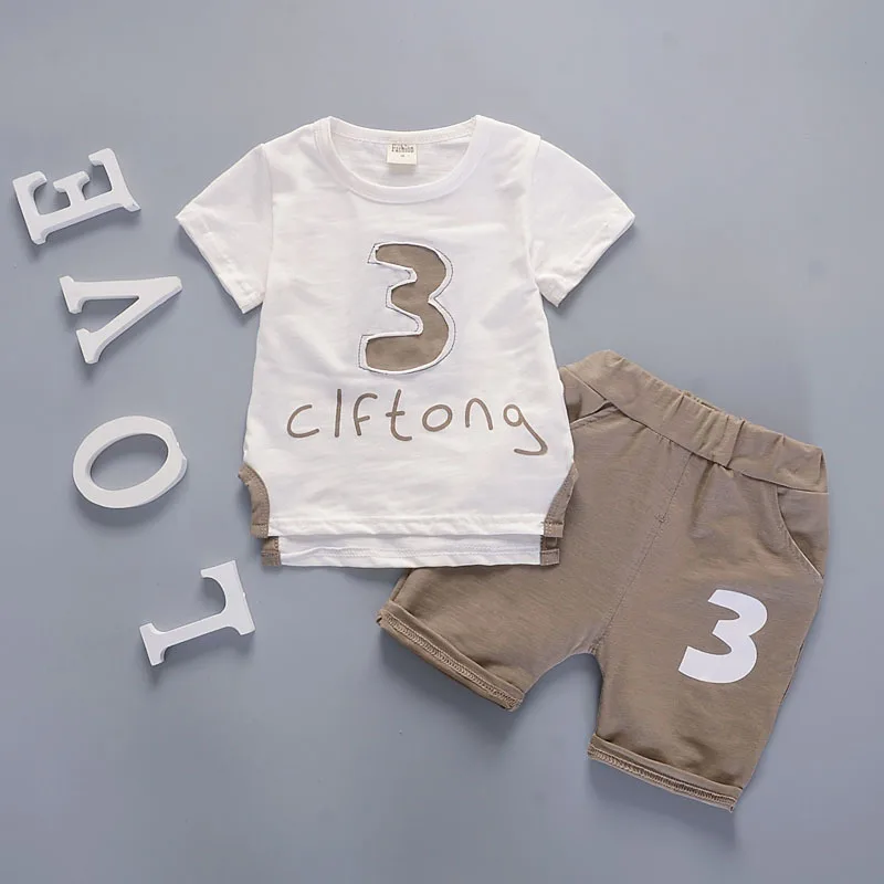 4281637828_1898259703