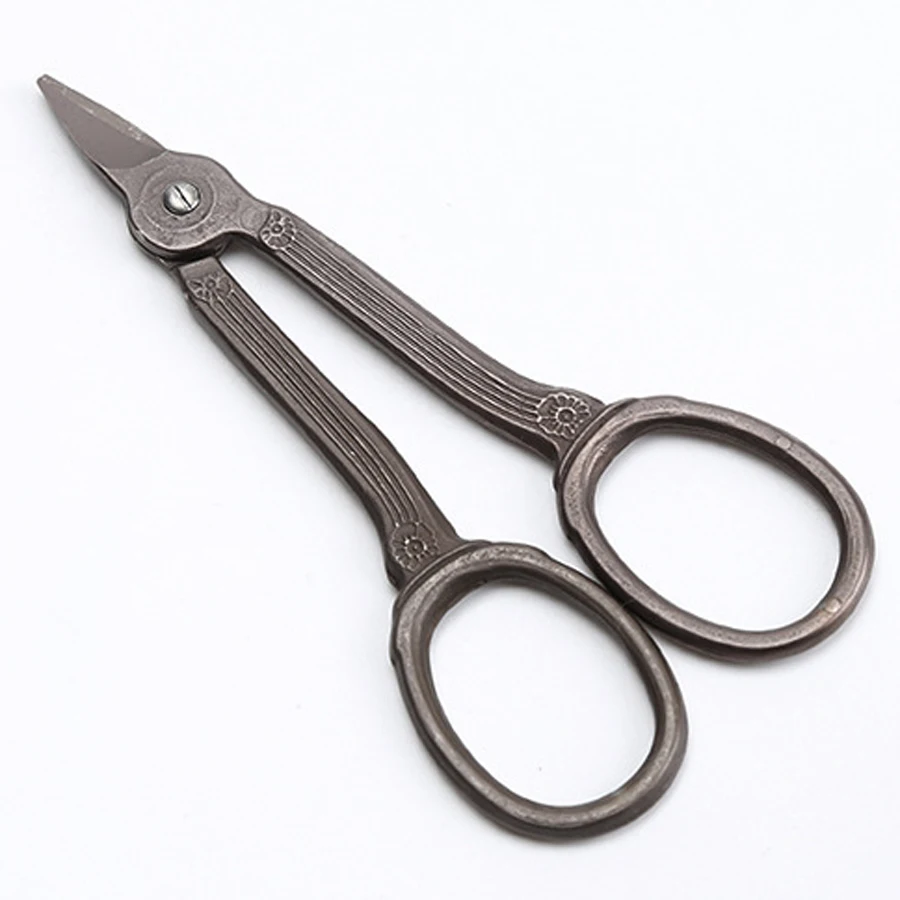 1pcs Antique Steel Sewing Scissors Tesoura De Costura Sewing Supplies