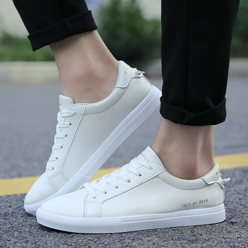 

IPCCM 2018 Spring And Autumn Korean Version Of The New Men's Flat White Shoes Students Fashion Casual Trend Shoes