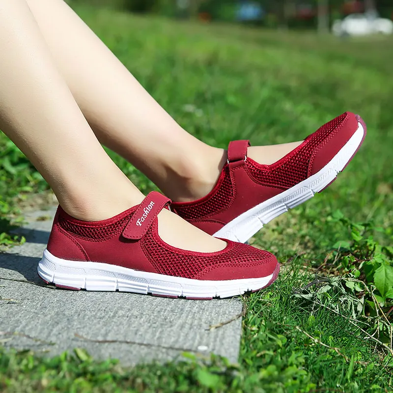 BomKinta Summer Breathable Women Flats Comfort Mother Gift Mesh Ladies