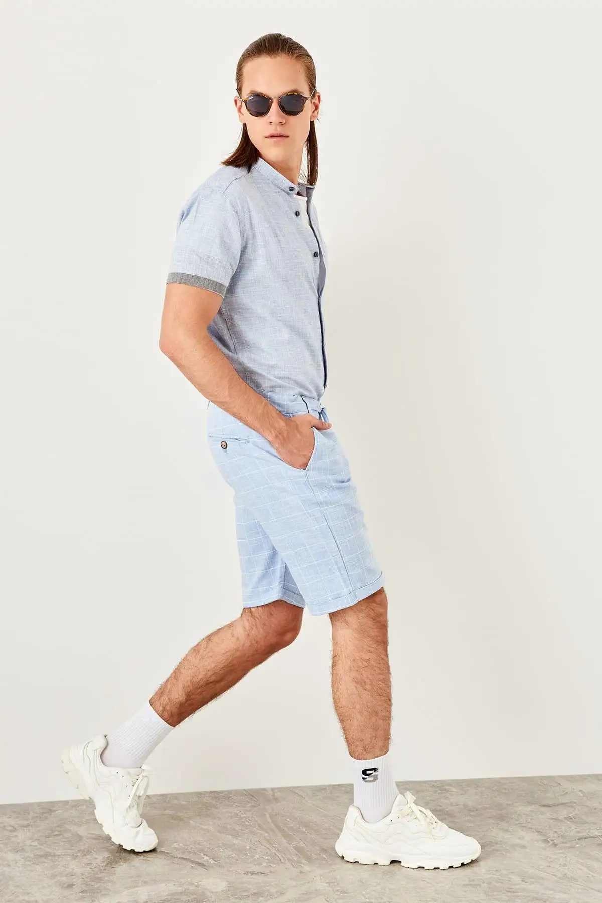 

Trendyol Turquoise Men 'S Linen Looking Shorts TMNSS19RS0047